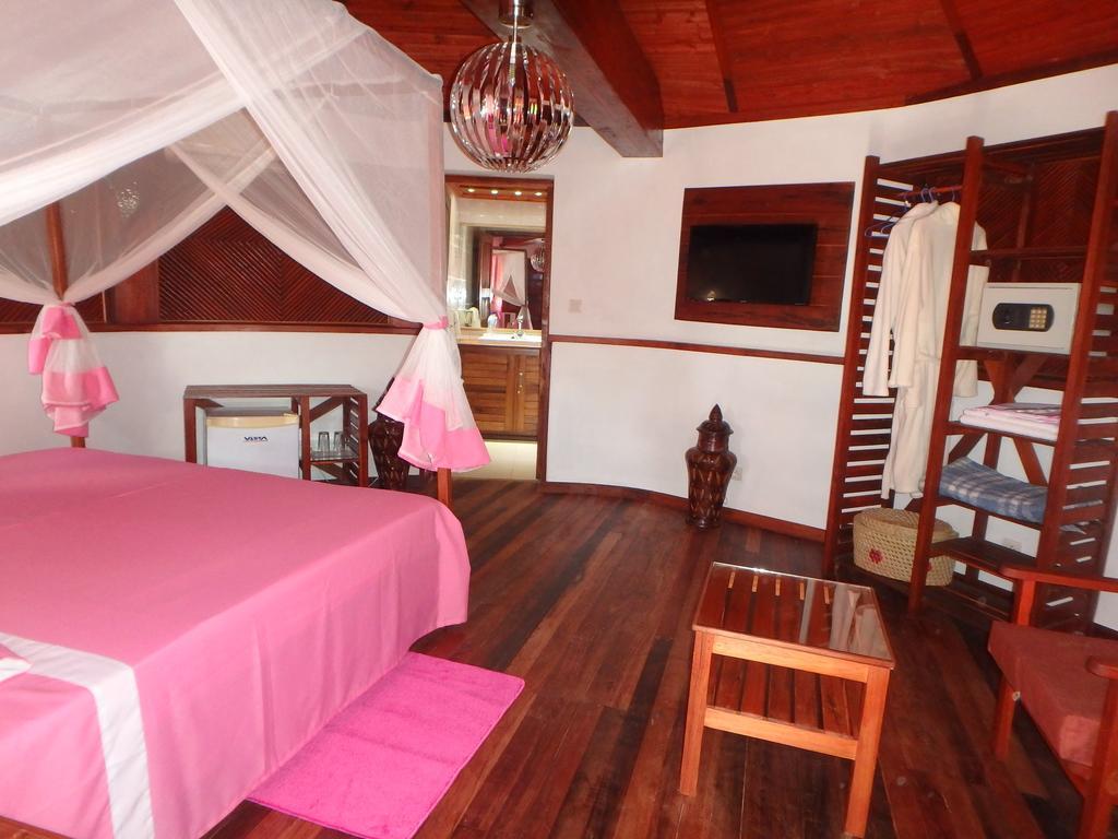 Hotel Edena Kely Mahajanga Zewnętrze zdjęcie