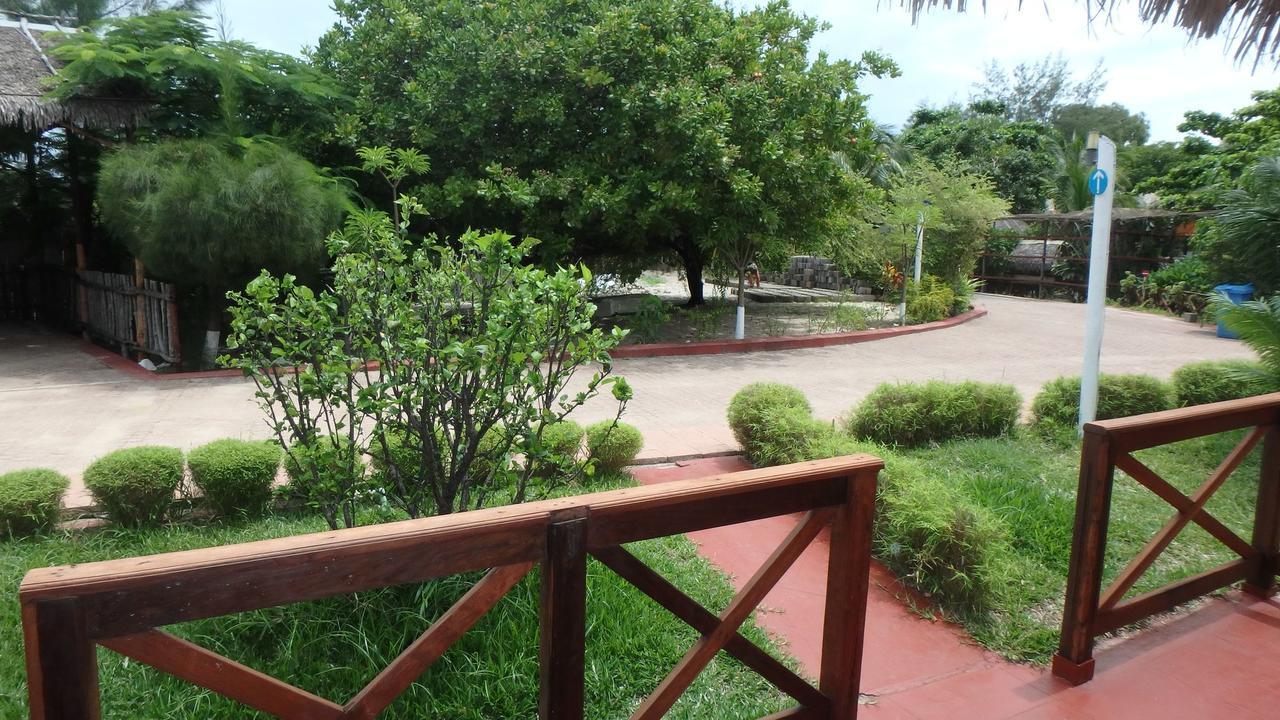 Hotel Edena Kely Mahajanga Zewnętrze zdjęcie