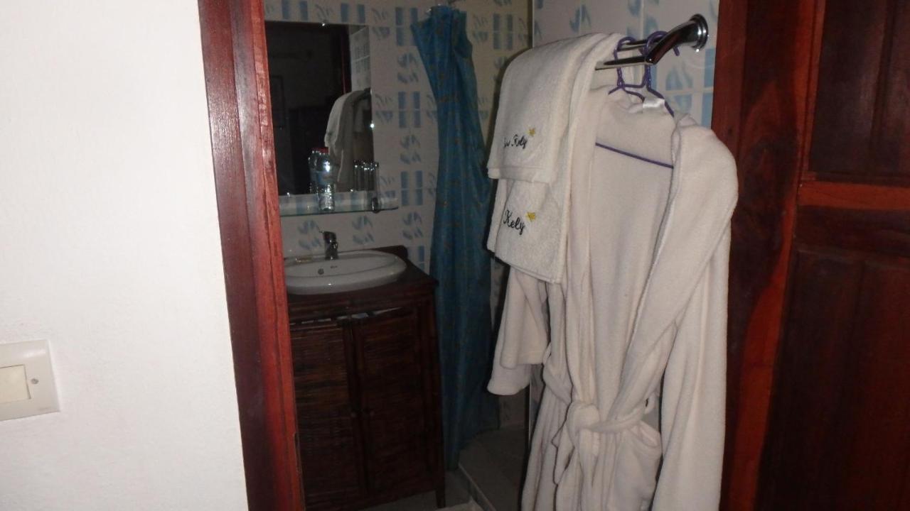 Hotel Edena Kely Mahajanga Zewnętrze zdjęcie
