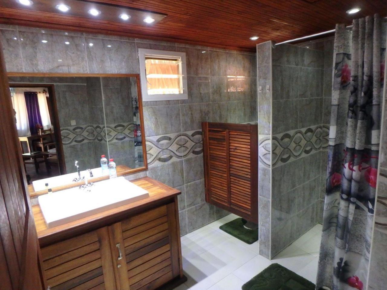 Hotel Edena Kely Mahajanga Zewnętrze zdjęcie